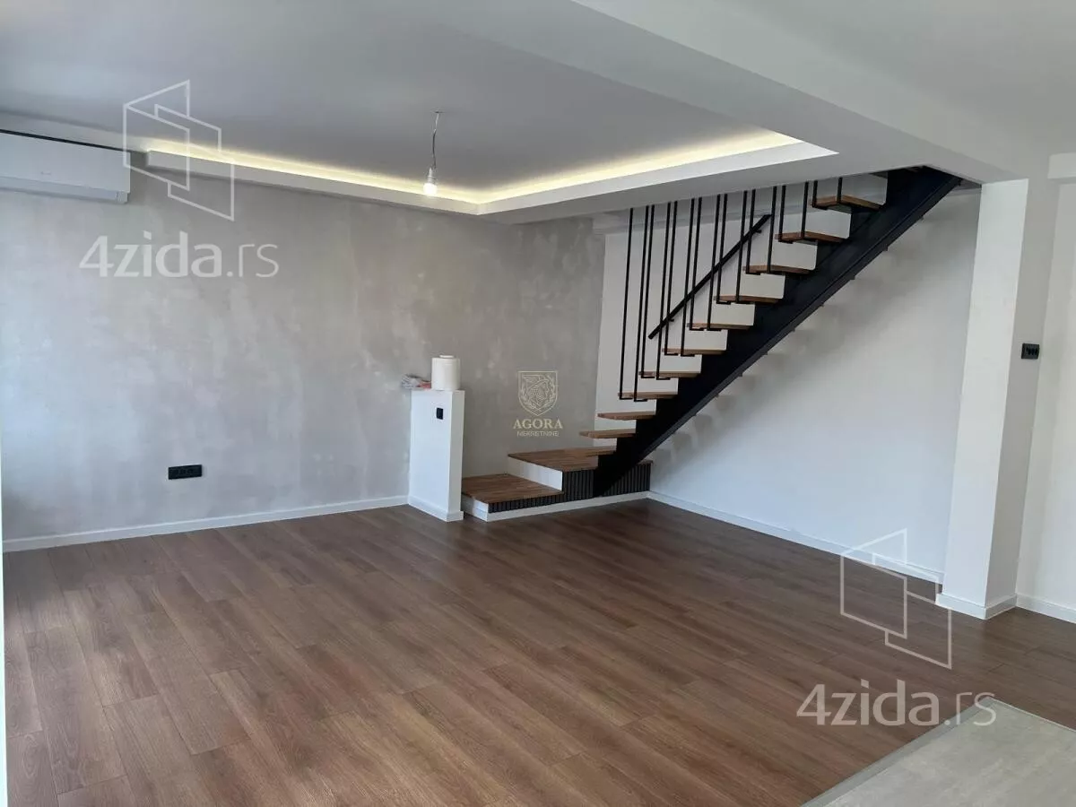 Četvoroiposoban stan | 4zida