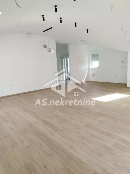 Lekino Brdo | 4zida.rs