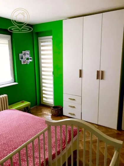 Ekonomski/Pravni Fakultet | 4zida.rs