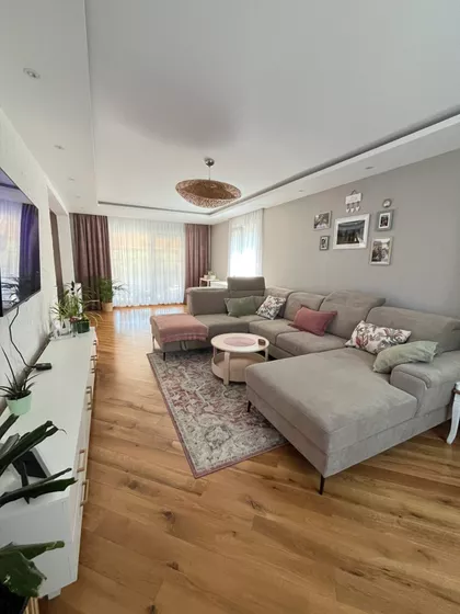 Milovana Vidakovića 49 | 4zida.rs