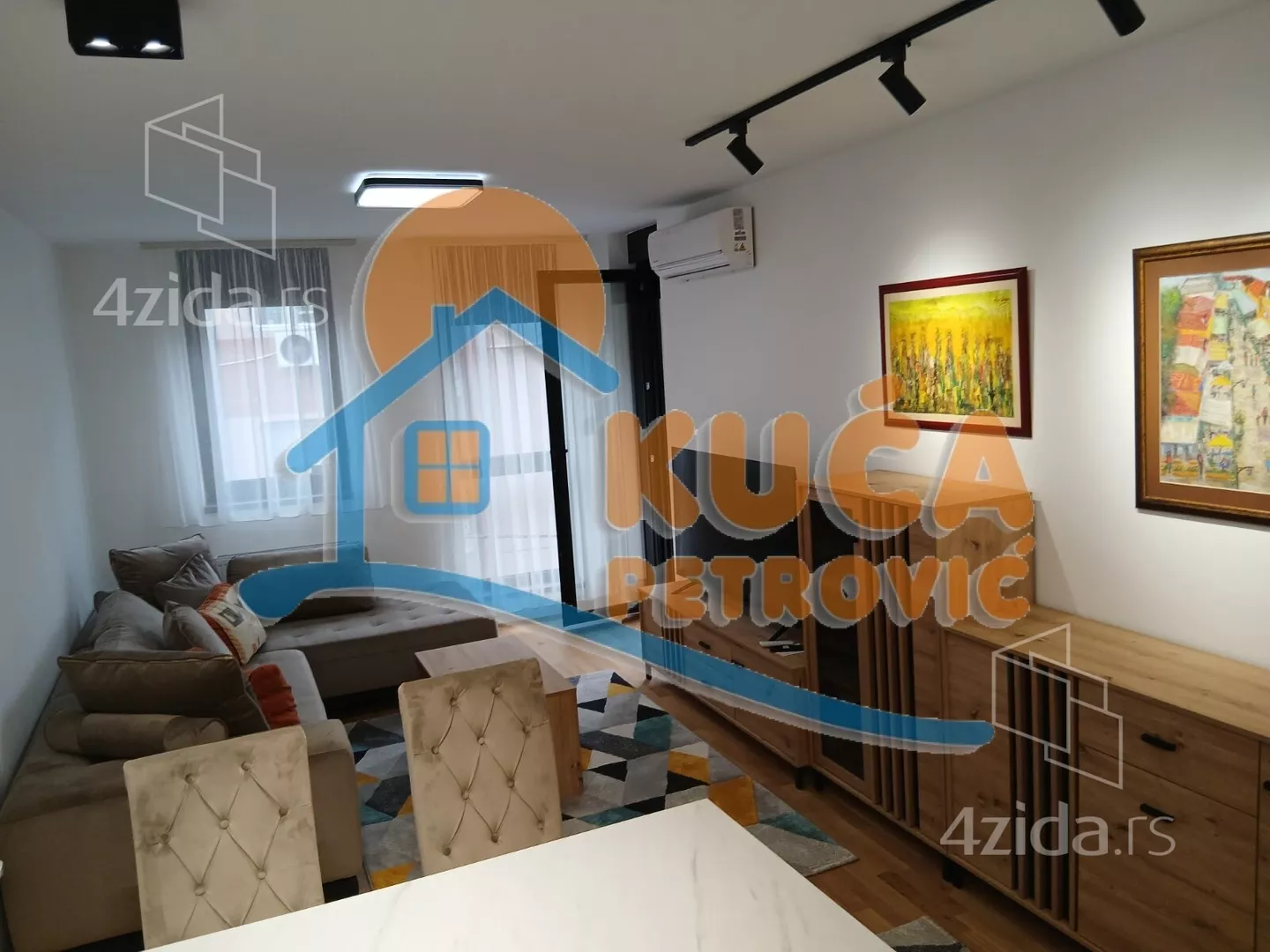 Jednoiposoban stan | 4zida