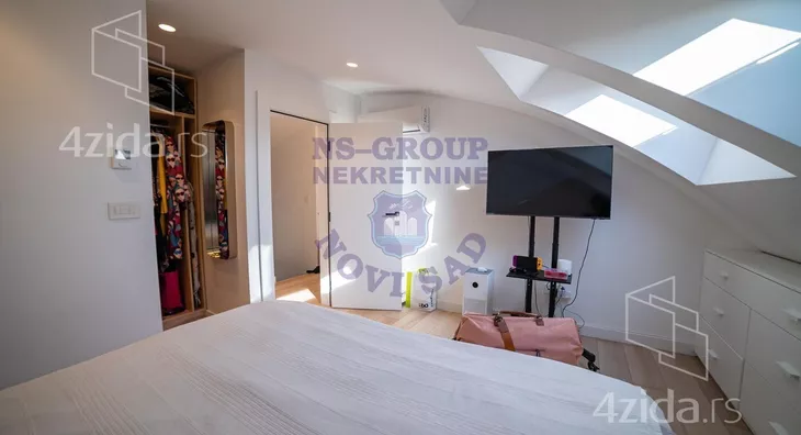 Petosoban stan | 4zida