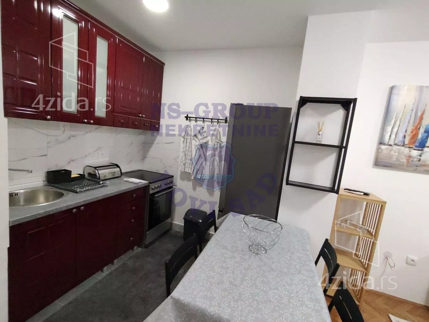 Jednoiposoban stan | 4zida