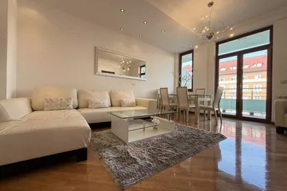 Internacionalnih Brigada | 4zida.rs