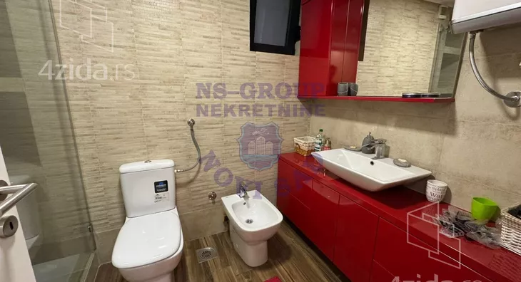 Petosoban stan | 4zida