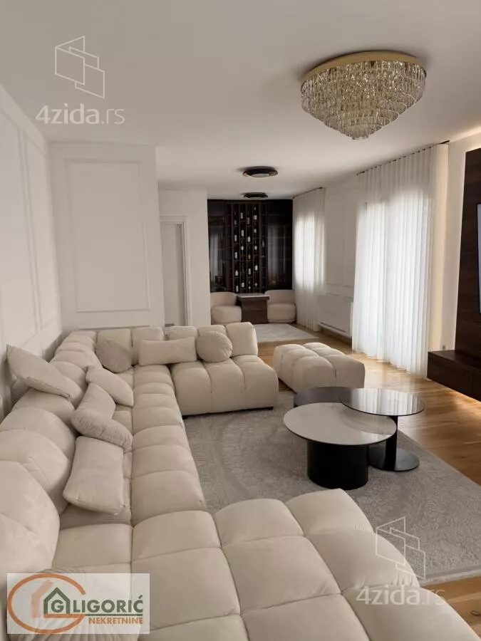 Petosoban stan | 4zida