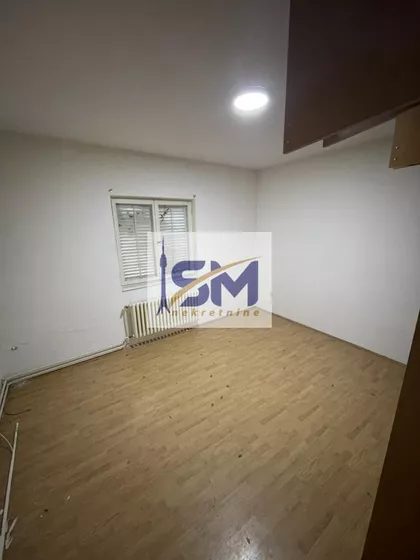 Prvomajska | 4zida.rs