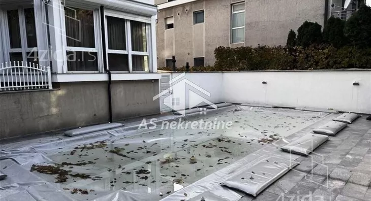 Četvoroiposoban stan | 4zida