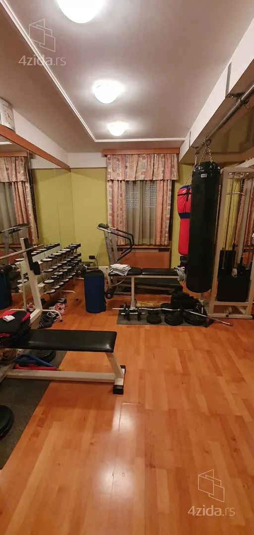 Petosoban stan | 4zida