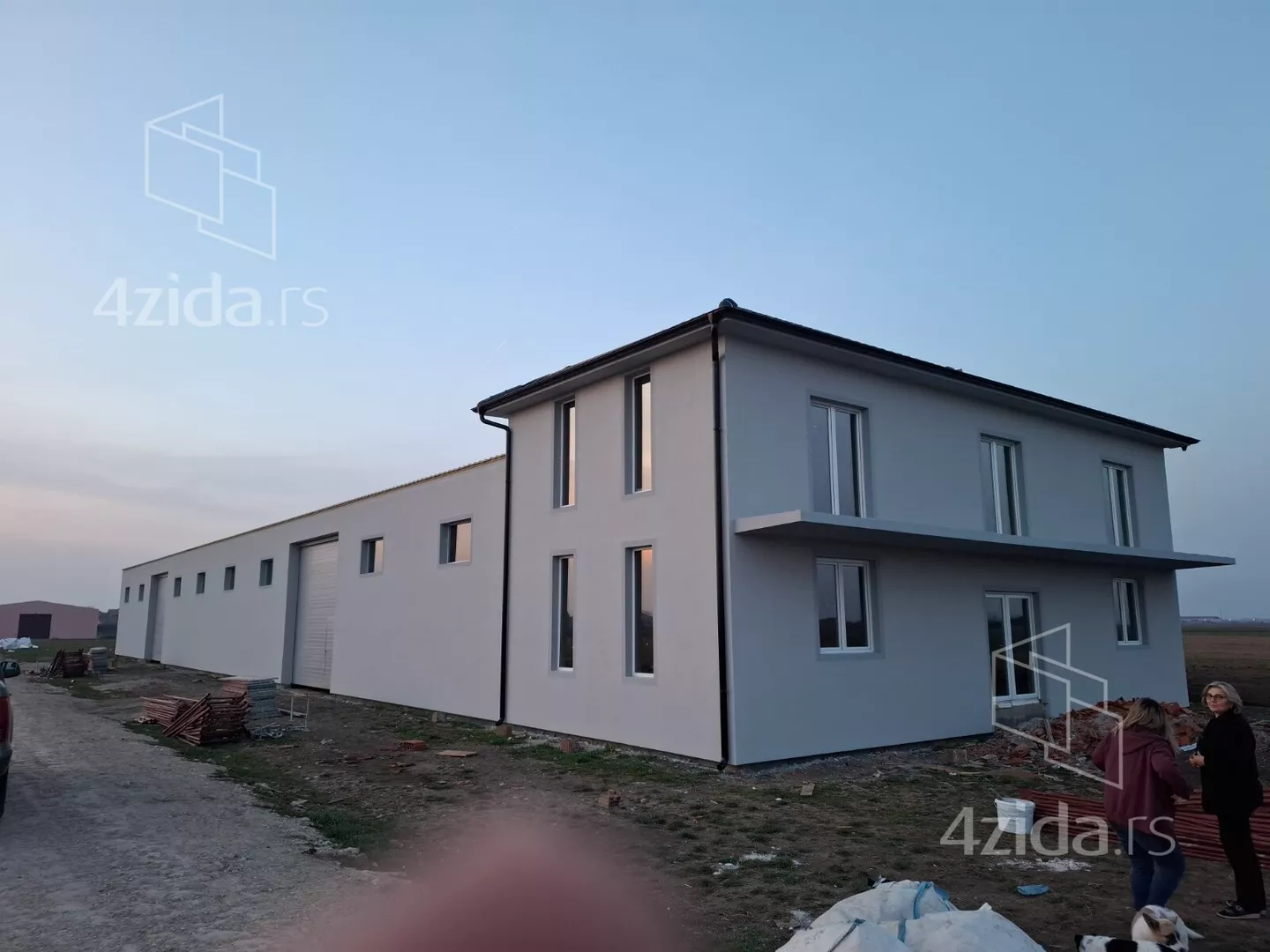 Hala | 4zida