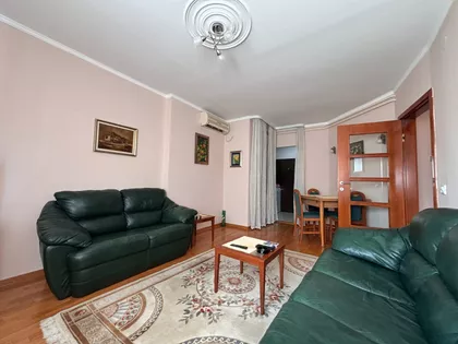 Dečanska bb | 4zida.rs