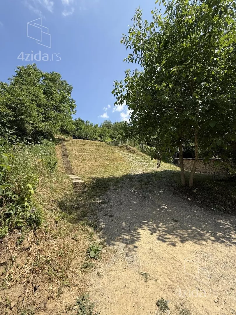 Plac | 4zida