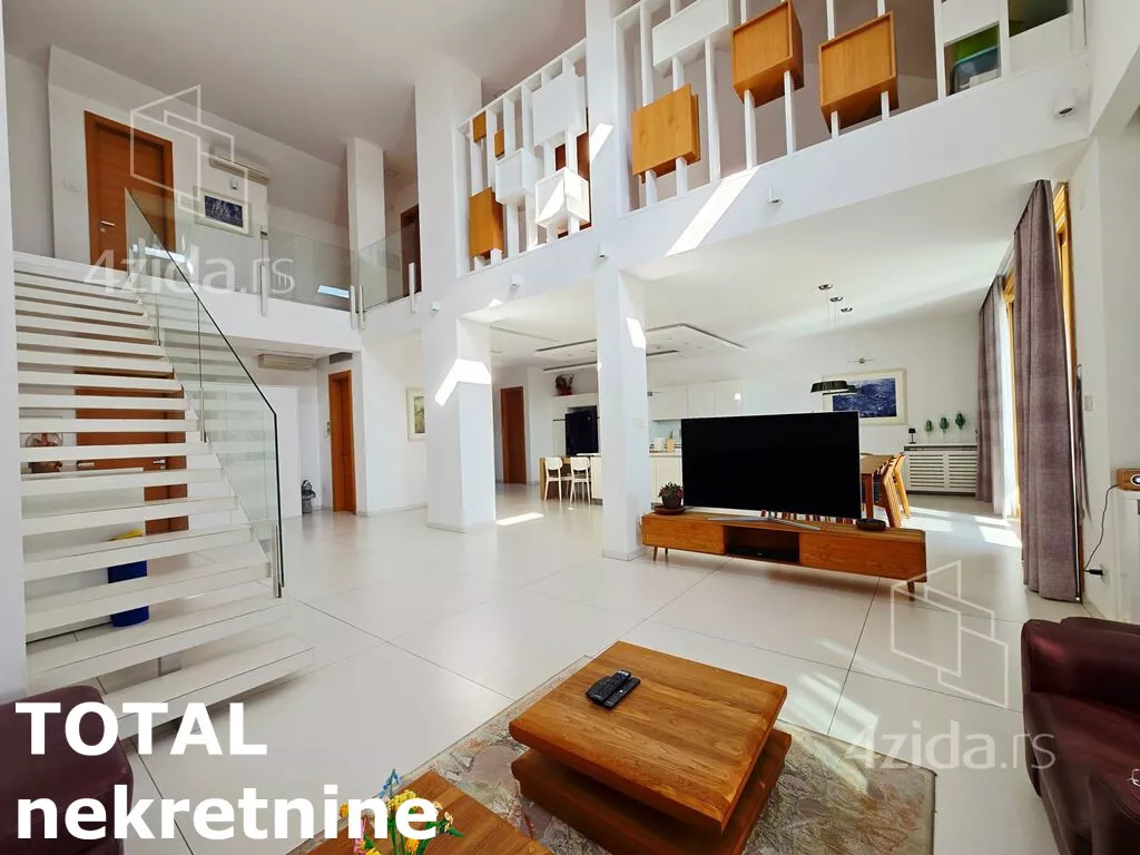 Sedmosoban stan | 4zida