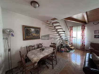 Gvozdićeva | 4zida.rs