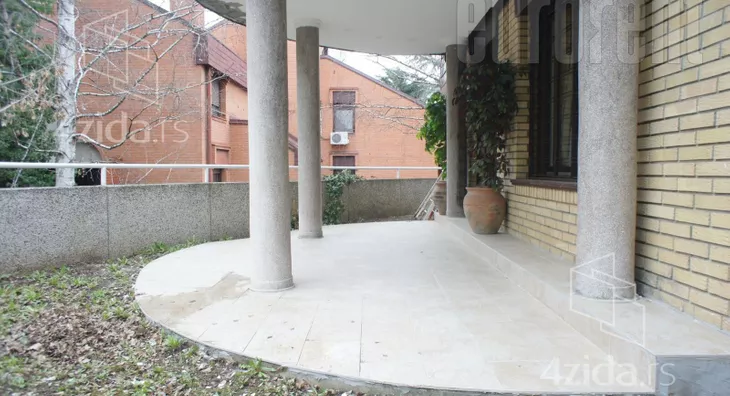 4-etažna kuća | 4zida