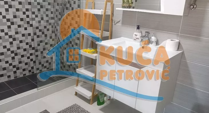 4-etažna kuća | 4zida