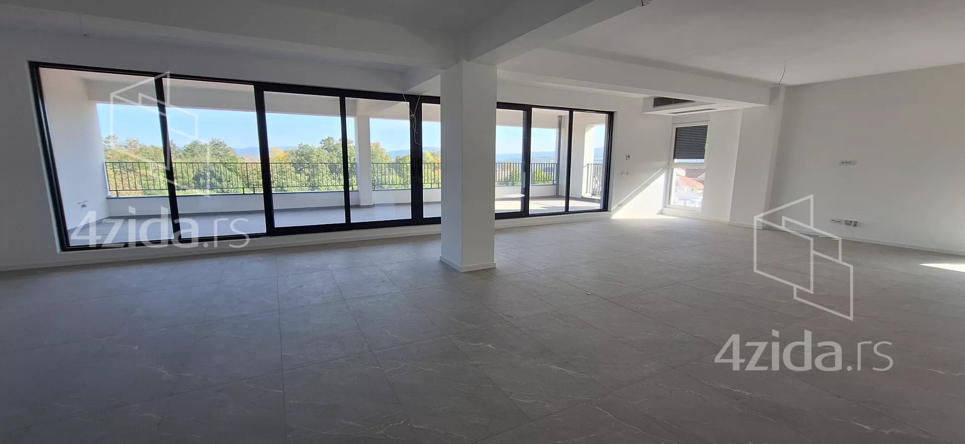 Petosoban stan | 4zida