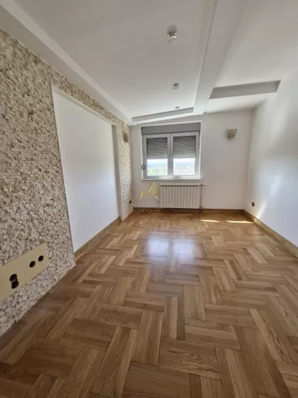 Vašarište | 4zida.rs