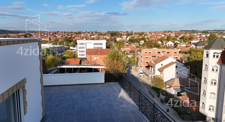 Petosoban stan | 4zida