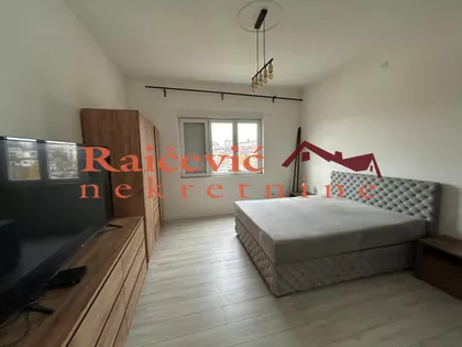 Francuska | 4zida.rs