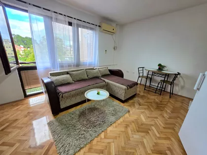 Vuka Karadžića | 4zida.rs