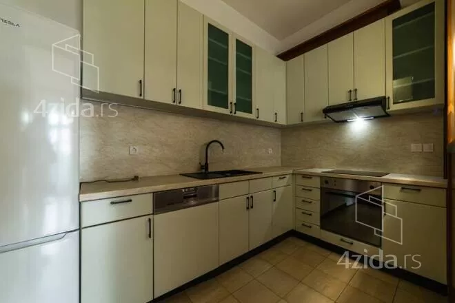 4-etažna kuća | 4zida