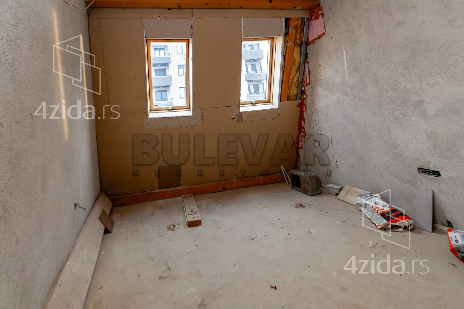 Dvoiposoban stan | 4zida