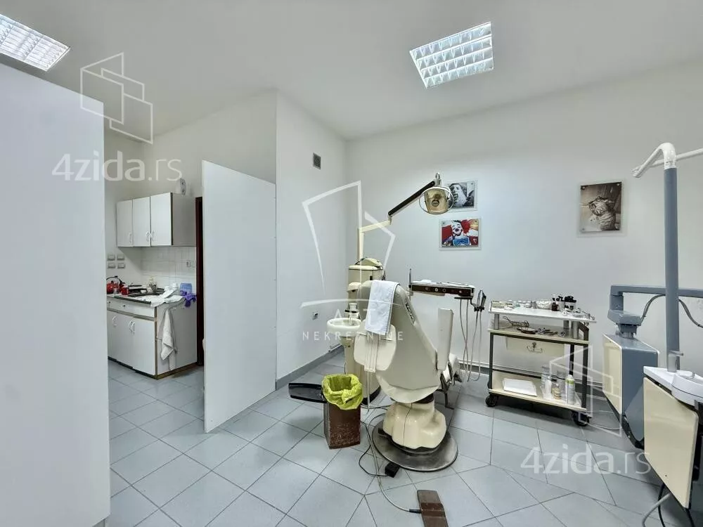 Poslovni prostor | 4zida