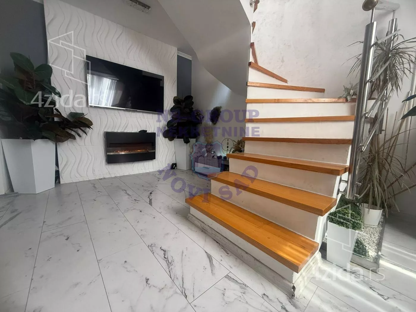 Troiposoban stan | 4zida