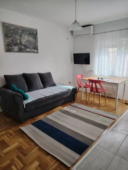 Učiteljska | 4zida.rs