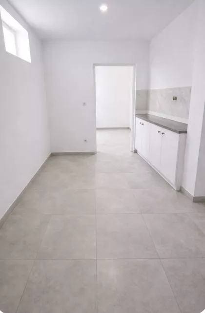 JOVANKE RADAKOVIC | 4zida.rs