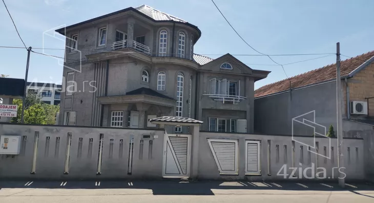 4-etažna kuća | 4zida