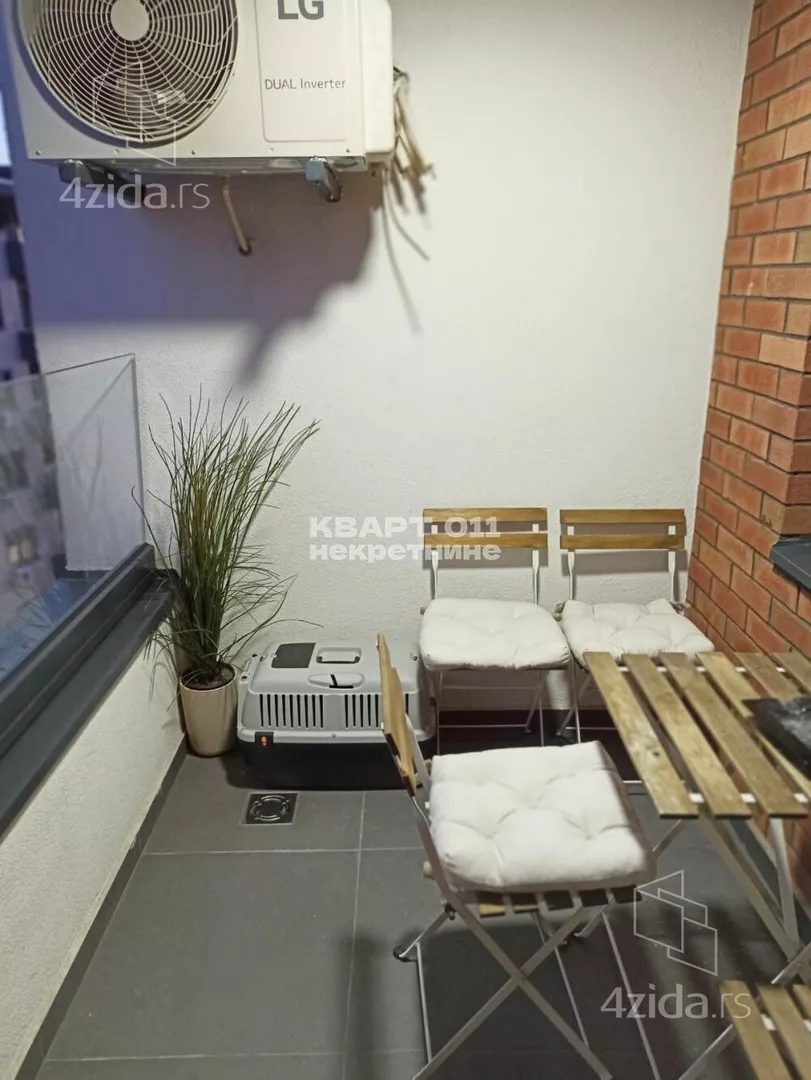 Troiposoban stan | 4zida