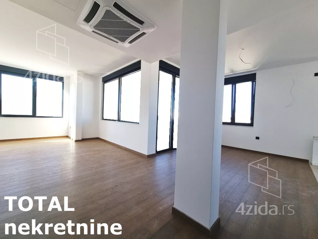 Četvoroiposoban stan | 4zida