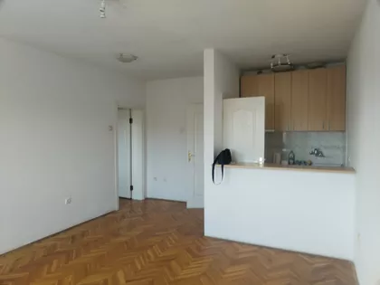 Žitni Trg | 4zida.rs
