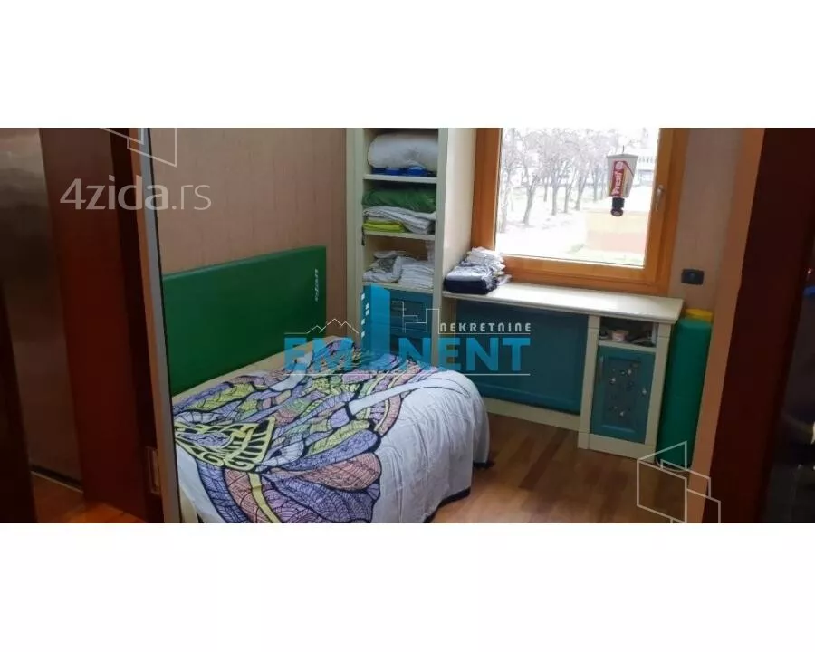 Petosoban stan | 4zida