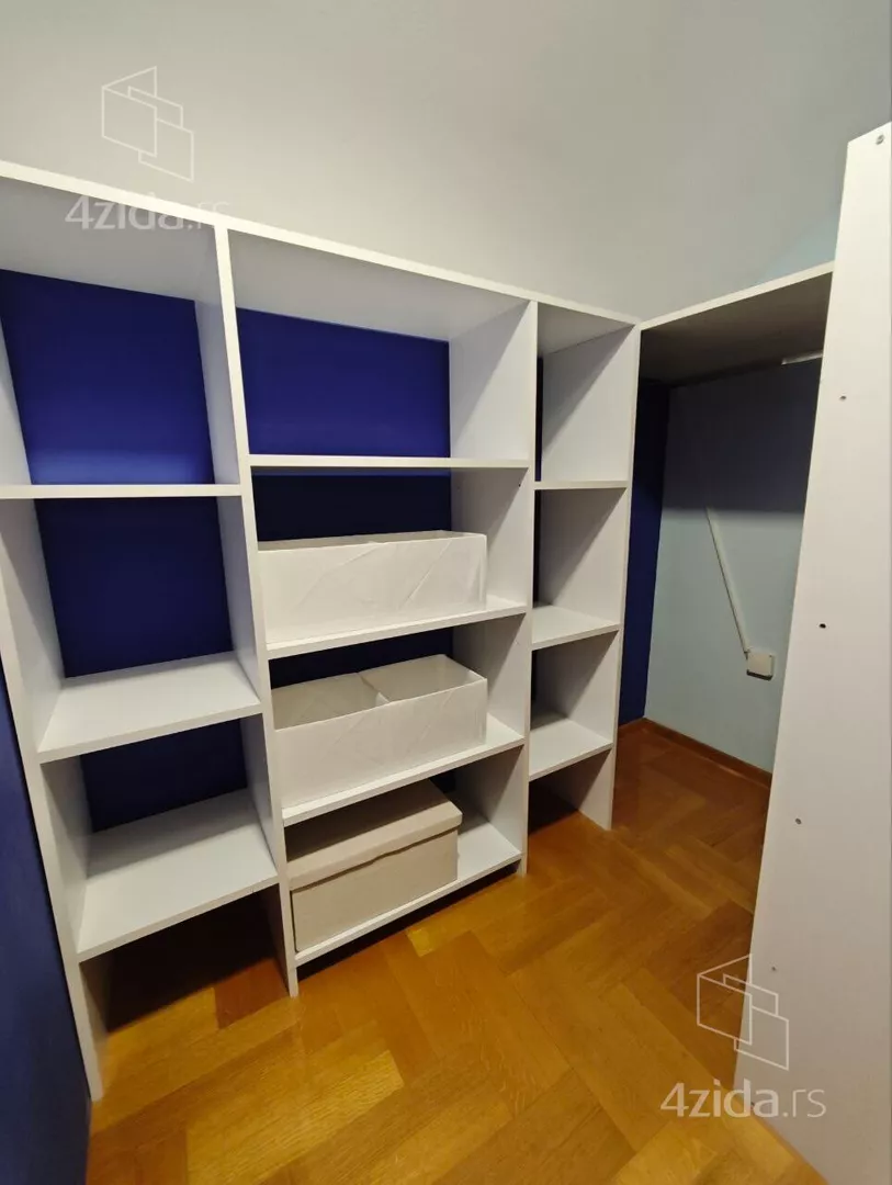 Četvoroiposoban stan | 4zida