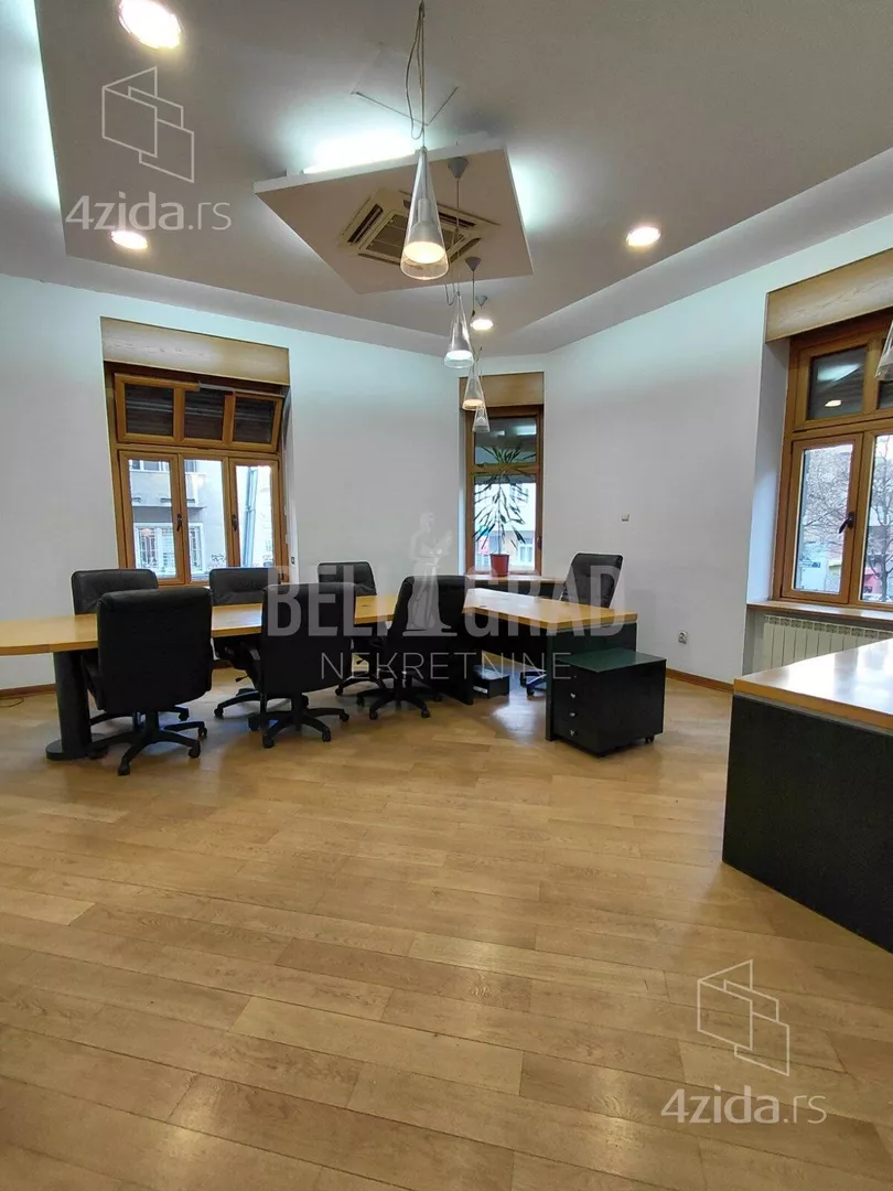 Šestosoban stan | 4zida