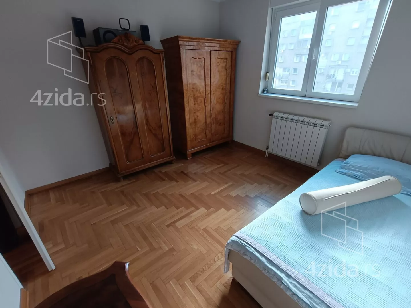 Četvoroiposoban stan | 4zida