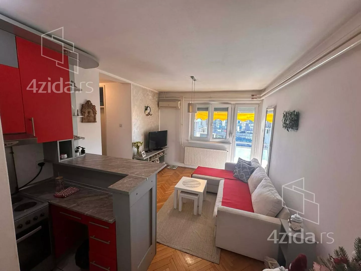 Jednoiposoban stan | 4zida