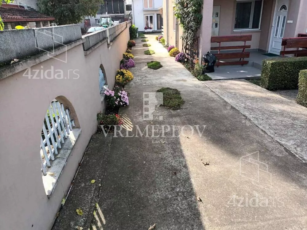 3-etažna kuća | 4zida