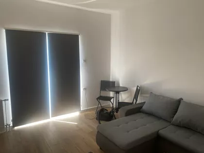 Vase Ostojića | 4zida.rs