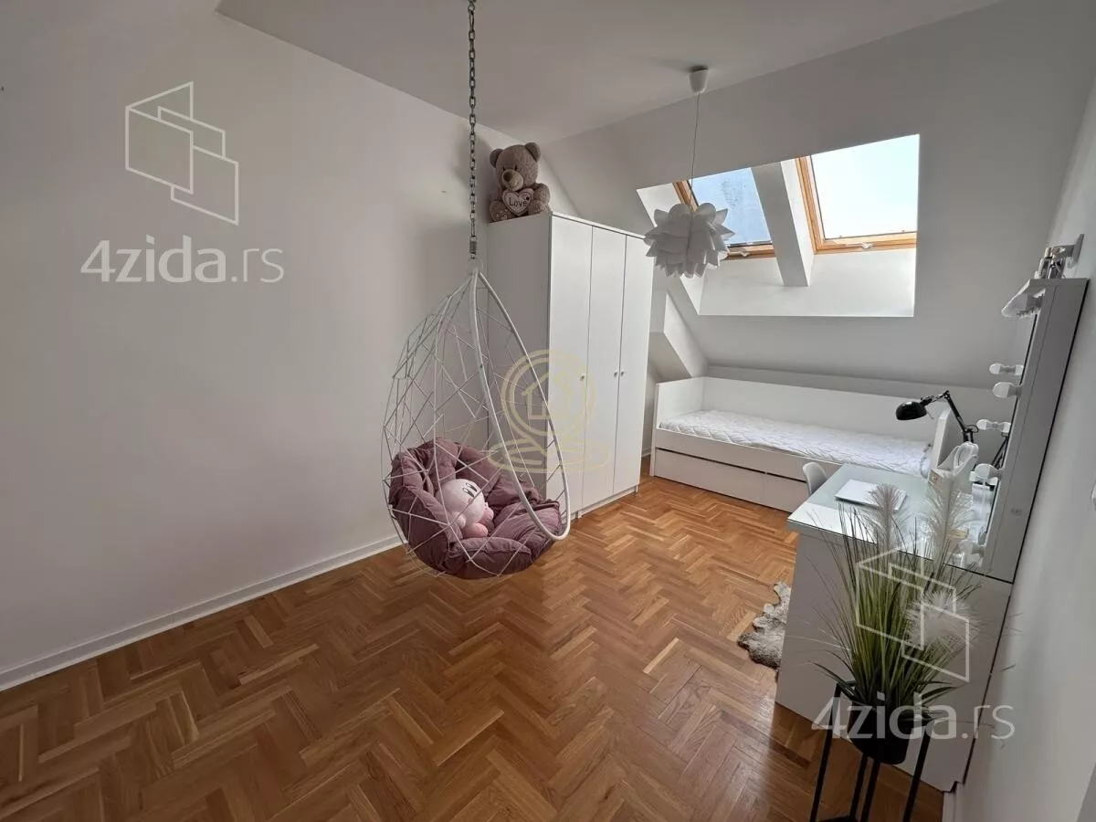 Četvoroiposoban stan | 4zida