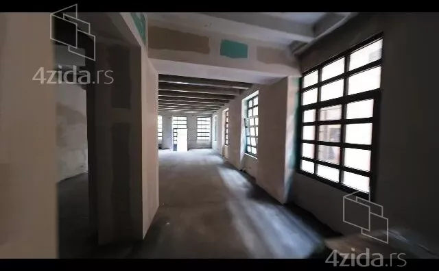 Lokal | 4zida