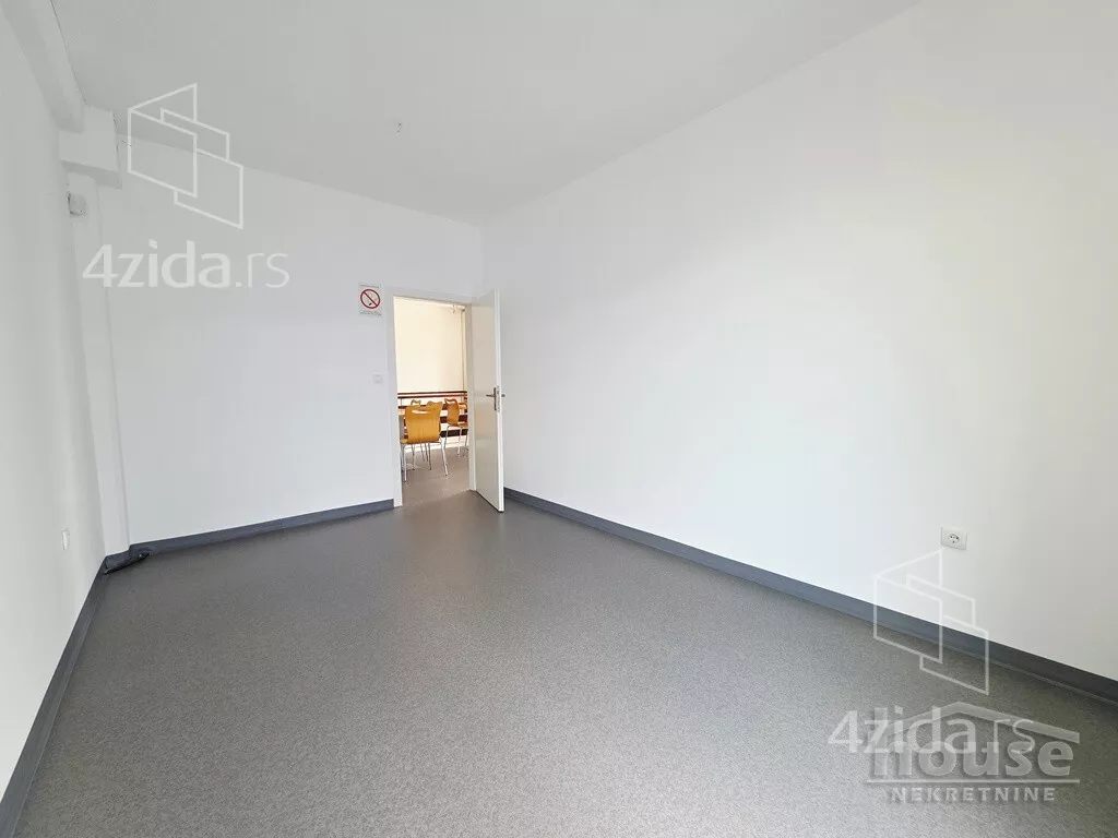 Lokal | 4zida