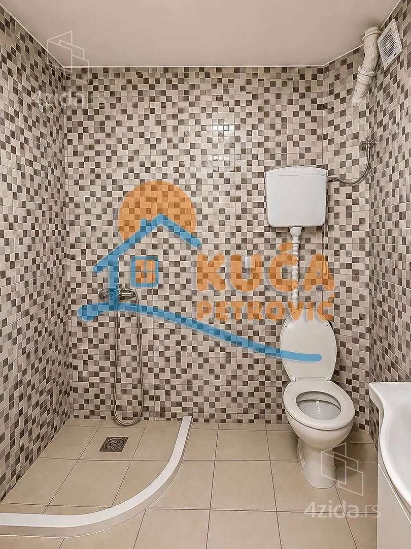 Lokal | 4zida