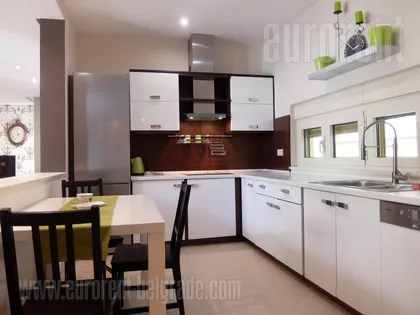 DEDINJE BELI DVOR | 4zida.rs