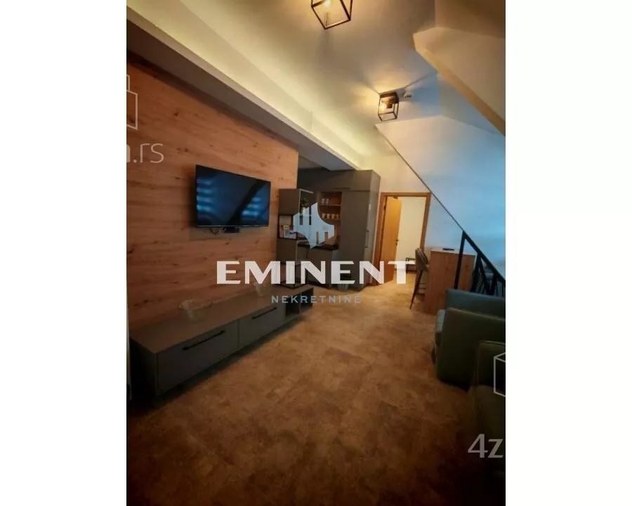 Šestosoban stan | 4zida