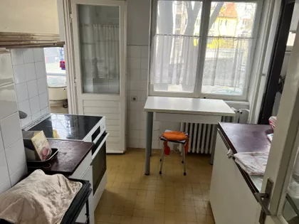 Radnička 49 | 4zida.rs