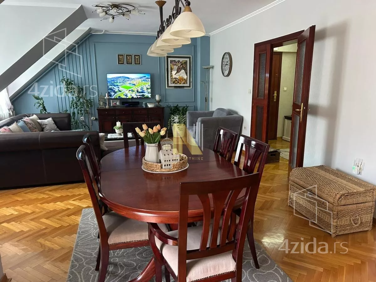Troiposoban stan | 4zida